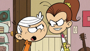 S1E24A Linc and Luan argue