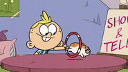 S6E24B Jeffery has his pet guinea pig jumping through hoops