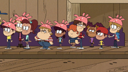 S5E13A School Students waiting in line for Whipper Scream