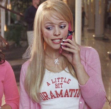 Lindsay Lohan Asked to Be Regina George in Mean Girls : 'I Wanted to Play a  Pretty, Normal Girl