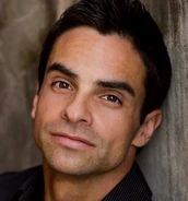 David Norona plays Oscar Ardiles