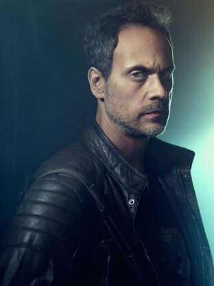 Cast 12monkeys deacon