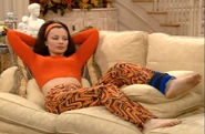 S04E08 Fran on couch.png (1.39 MB)