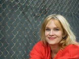 Nicholle Tom