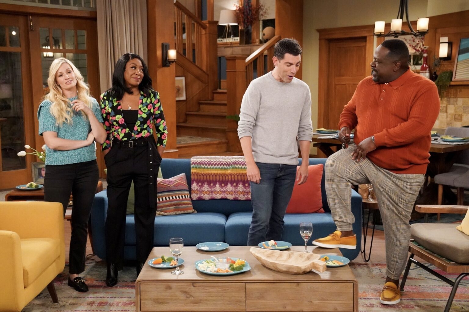 Watch The Neighborhood Season 5 Episode 22: Welcome to the Opening Night -  Full show on CBS