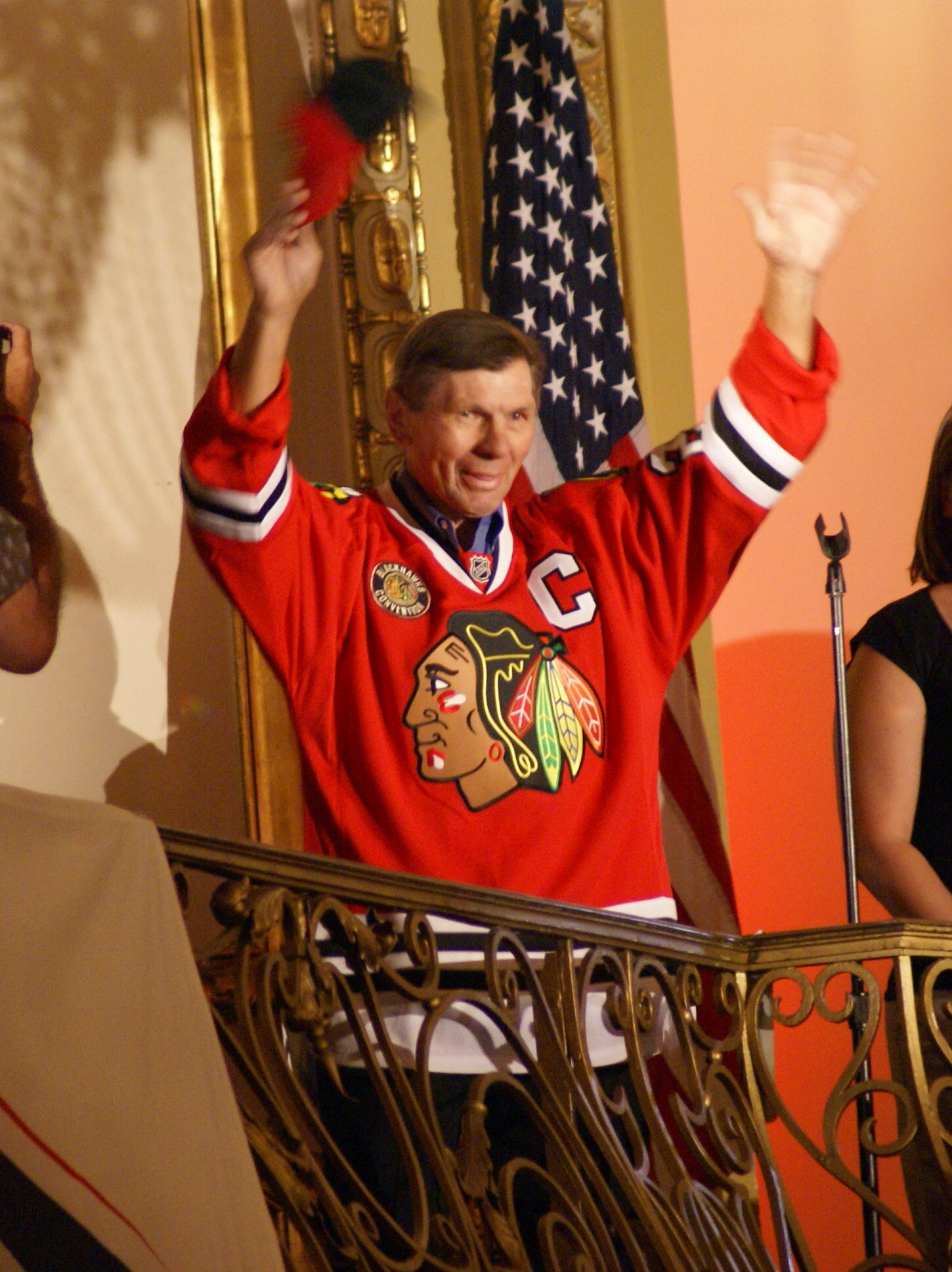 Stan Mikita, who led Blackhawks to 1961 title, dies at 78