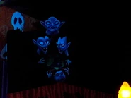 4063921548 f360d7a73b z.jpg (46 KB) Vampire Brothers