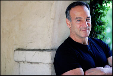 Peter smile r2b w.jpg