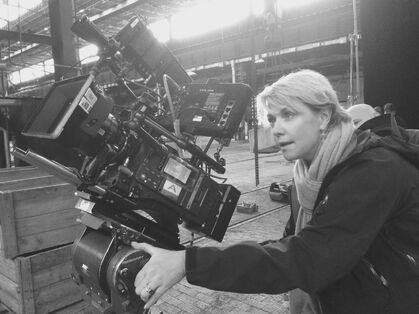 Amanda tapping 2.jpg