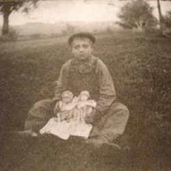 Category Miss Peregrine S Home For Peculiar Children Characters The Peculiar Children Wiki Fandom