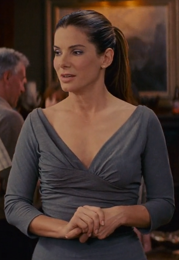 https://static.wikia.nocookie.net/theproposal/images/3/3e/Margaret_grey_dress.PNG/revision/latest/scale-to-width/360?cb=20200906084033