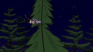 S4E32.113 Rigby Grabbing a Tree