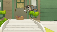 S7E01.054 Rigby Flying Up