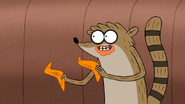 S7E22.098 Rigby Dual Wielding Chicken Wings