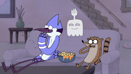 S4E34.023 Mordecai and Rigby Eating Nachos