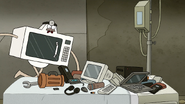 S8E25.049 Microwave Going to Move His Stuff