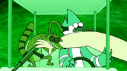 S4E24.219 Rigby Biting the Fanboy's Arm