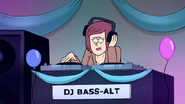 S7E27.088 DJ Bass-Alt