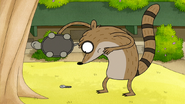 S6E07.033 Rigby Getting the Spare House Key