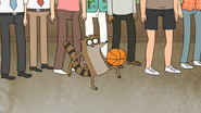 S5E10.073 Rigby Dribbling with His Knee