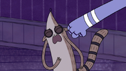 S5E08.122 Rigby Getting Punched