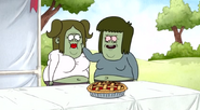 S4 e4 Muscle Man and Starla behind the pie