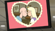 S6E25.099 Kissing Couple 02