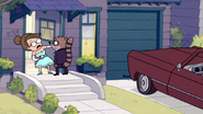 S7E27.075 Eileen Looking at Sherm's Car