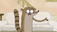 S7E24.006 Rigby Showing Trampy