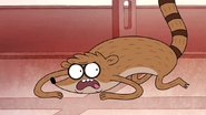 S5E12.352 Rigby Goes for the Spoonboning Attack