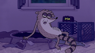 S6E08.003 Rigby Sees His Stomach Growling