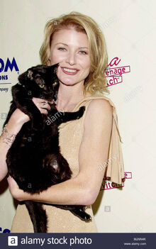 23-oct-2000-los-angeles-california-usa-original-caption-sabrina-the-teenage-witch-celebrate-their-100th-episode-at-the-sunset-room-in-los-angeles-beth-broderick-tsuni-usa-beth-broderick-098-be