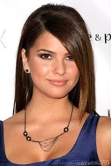 Shelley Hennig