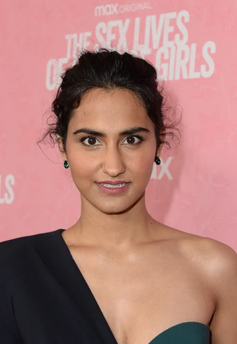 Amrit Kaur | The Sex Lives of College Girls Wiki | Fandom