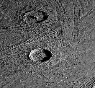 647px-Craters on Ganymede.jpg