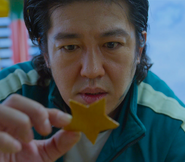 Deok-su completed Sugar Honeycombs game