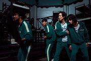 Gi-hun's team