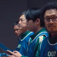 player 105 worried after the guard explaining the game.