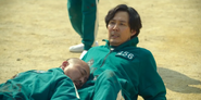 Player 133 dead on Gi-hun's body