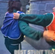 Screenshot 2025-11-30 102448.png (267 KB) Dae-ho's stunt double fighting Gi-hun