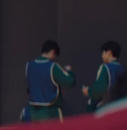 Player 344 discussing with fellow blue team members.