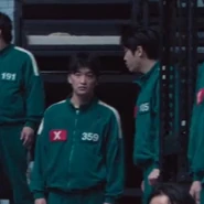 Player 105 having a conversation with Player 359.