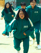 Another Player 365 running towards the finish line