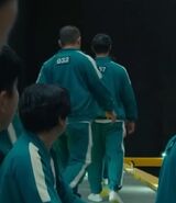 Player 032 goes to the playground to Tug of War