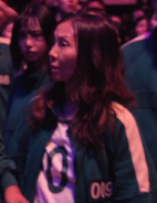 Player 009 looking at Im Jeong-dae.