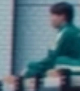 Player 080 listening to Jae-seok’s debt.