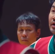 Player 154 looking at Player 096.