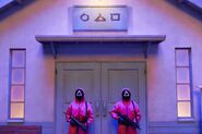 Soldiers guarding the house.