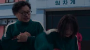 Kim Young-mi completes Ddakji