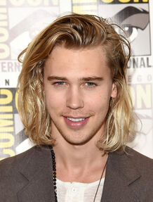 Austin Butler as Aedion